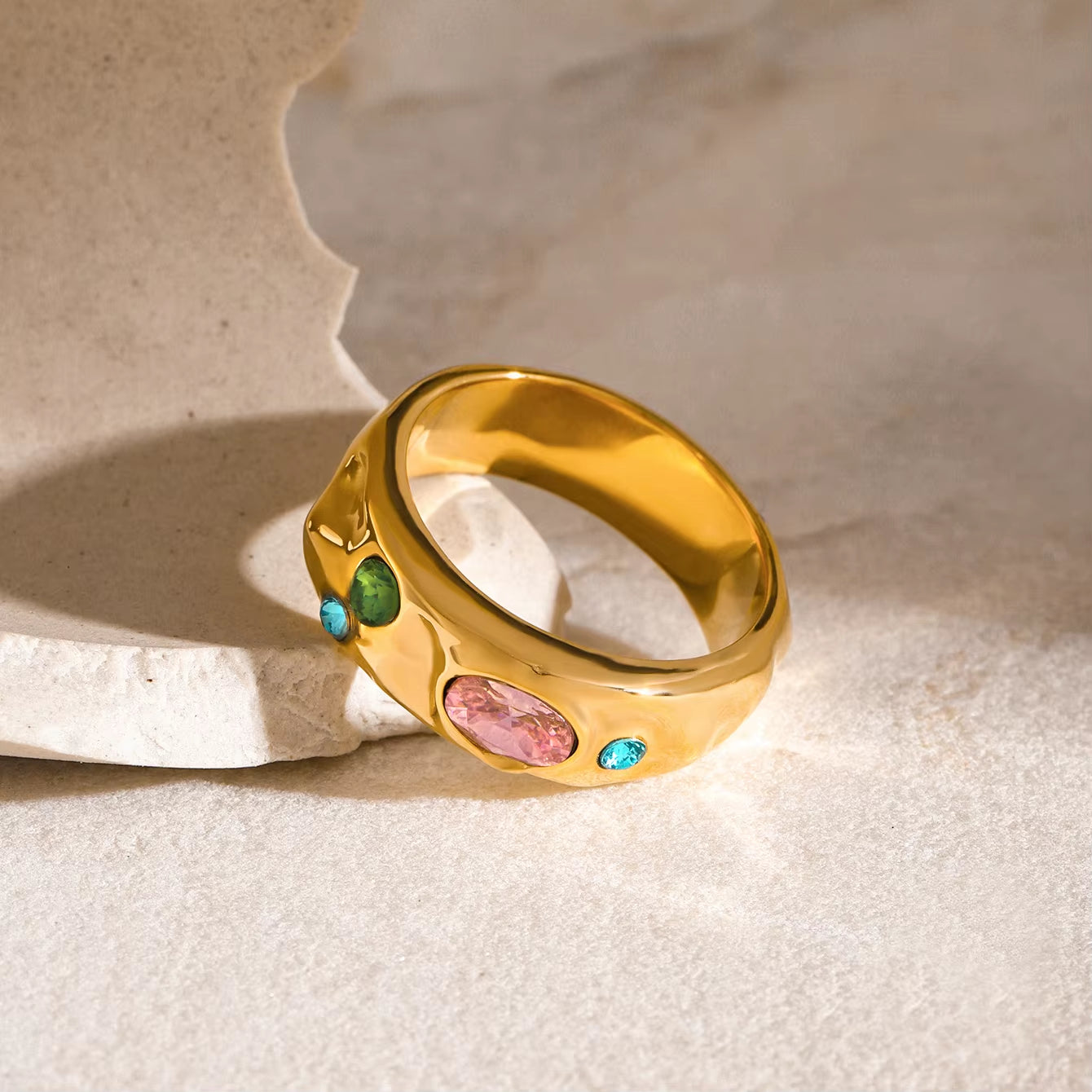 Fashion Hammer Pattern Zircon Ring 18K Gold Color Plated Stainless Steel Colorful Zircon Stackable Ring Women'S Jewelry